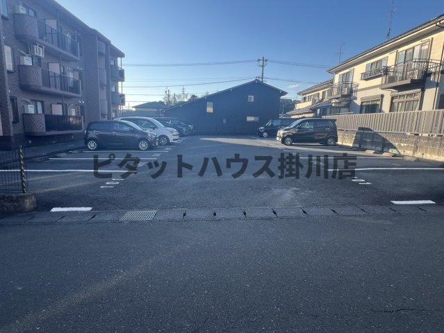 掛川市宮脇マンション 駐車場