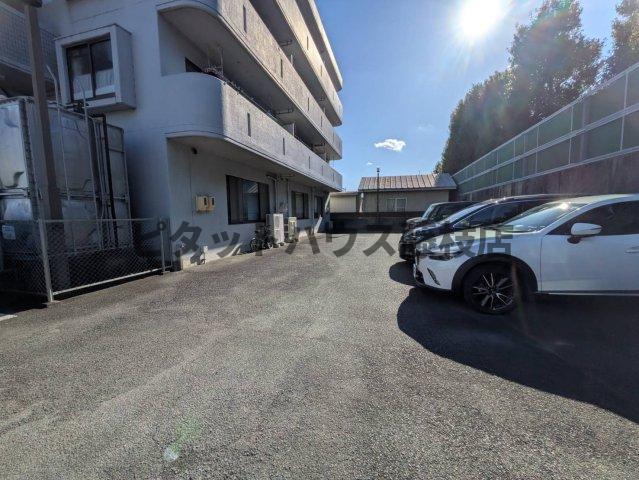 藤枝市前島マンション 駐車場