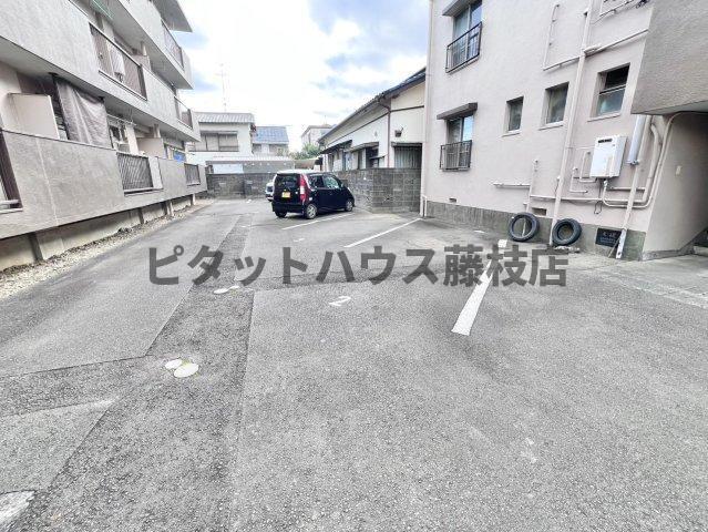 焼津市浜当目マンション 駐車場