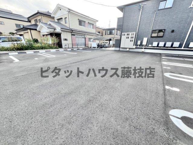 焼津市本町アパート 駐車場