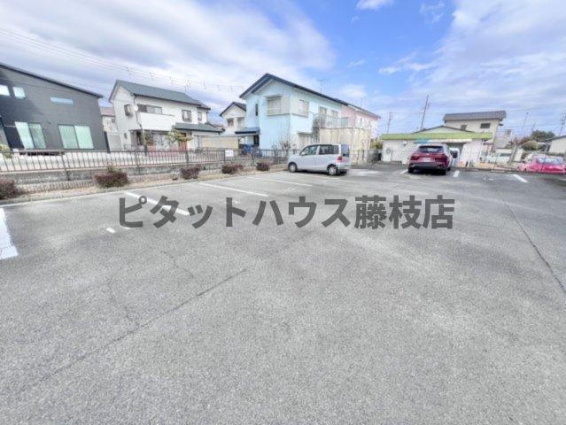 焼津市五ケ堀之内マンション 駐車場