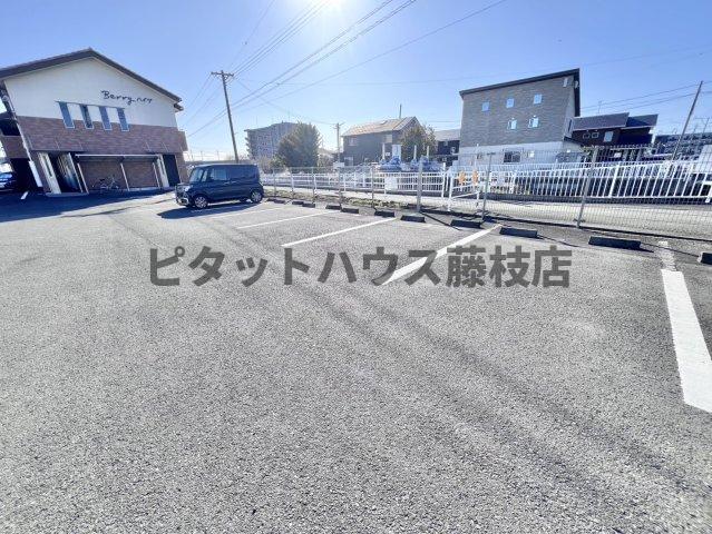 焼津市小土アパート 駐車場