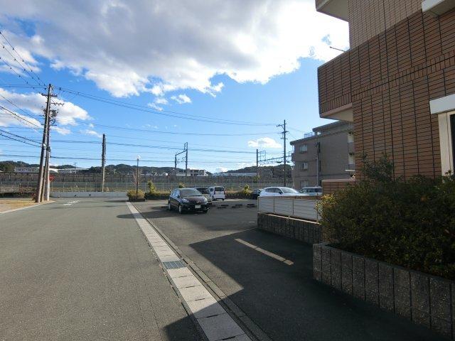 袋井市愛野東マンション 駐車場