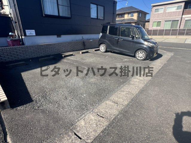 掛川市宮脇アパート 駐車場