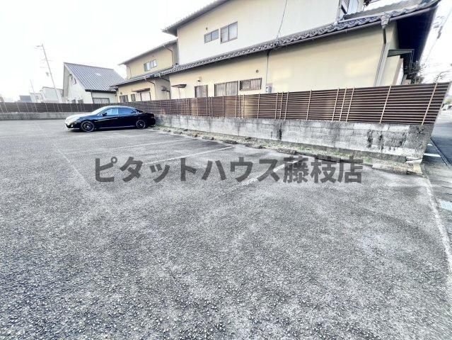 焼津市石津中町アパート 駐車場