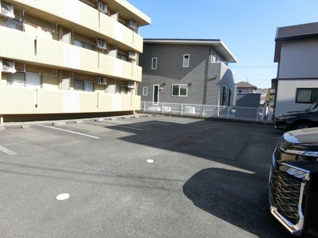 掛川市上西郷マンション 駐車場
