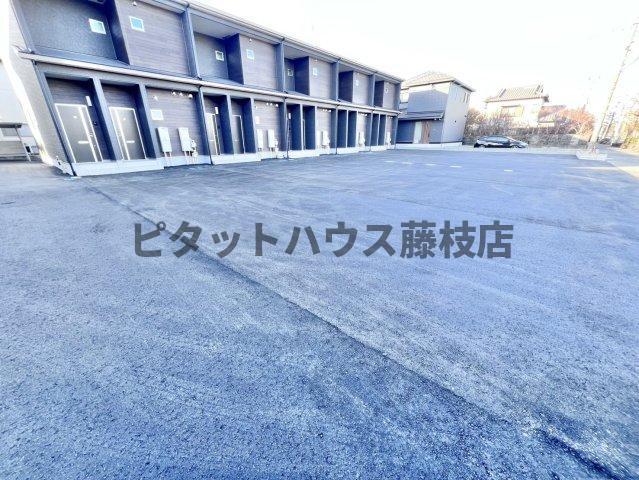 焼津市石津中町テラスハウス 駐車場