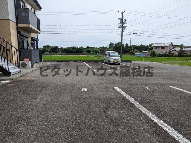 藤枝市兵太夫アパート 駐車場