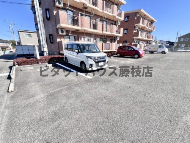 焼津市小土マンション 駐車場