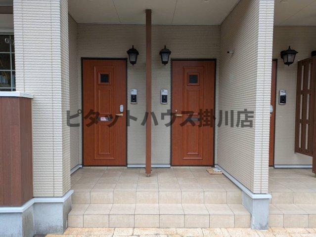 御前崎市池新田アパート エントランス