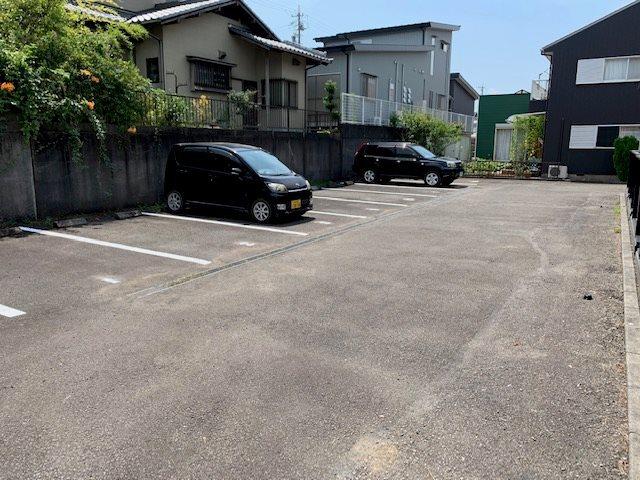 藤枝市駿河台アパート 駐車場
