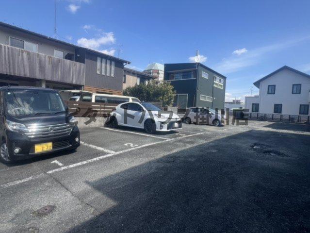 掛川市亀の甲アパート 駐車場