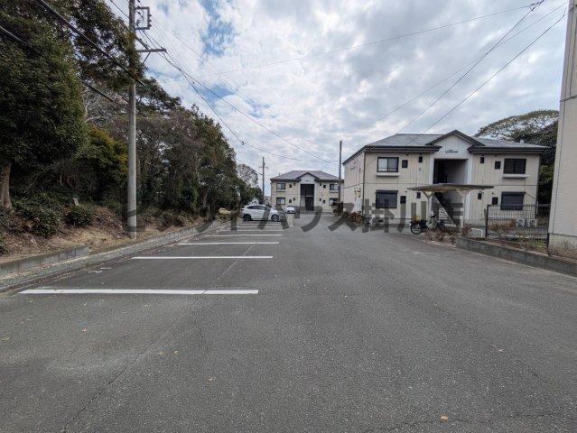 御前崎市佐倉アパート 駐車場