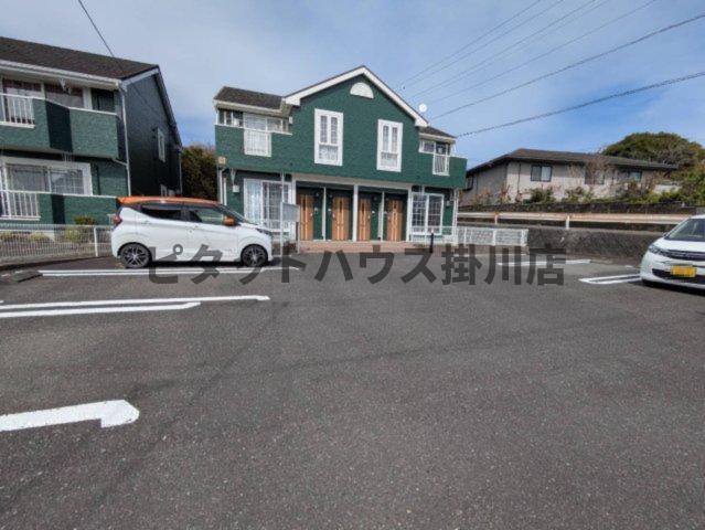 御前崎市白羽アパート 駐車場