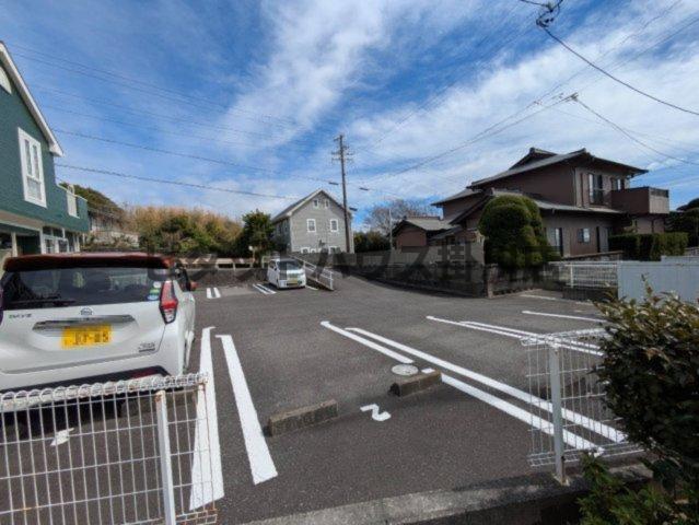 御前崎市白羽アパート 駐車場