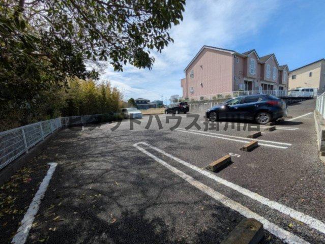 御前崎市白羽アパート 駐車場