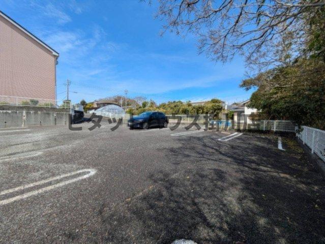 御前崎市白羽アパート 駐車場