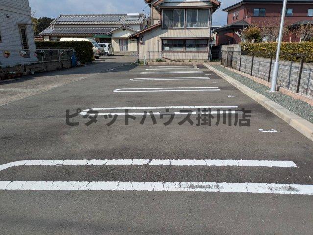 菊川市加茂アパート 駐車場