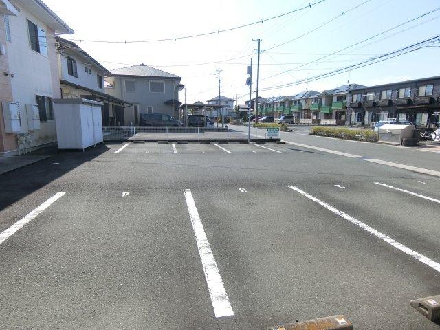 袋井市愛野東アパート 駐車場