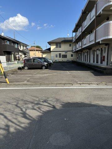 グランドールあさひ（302） 駐車場