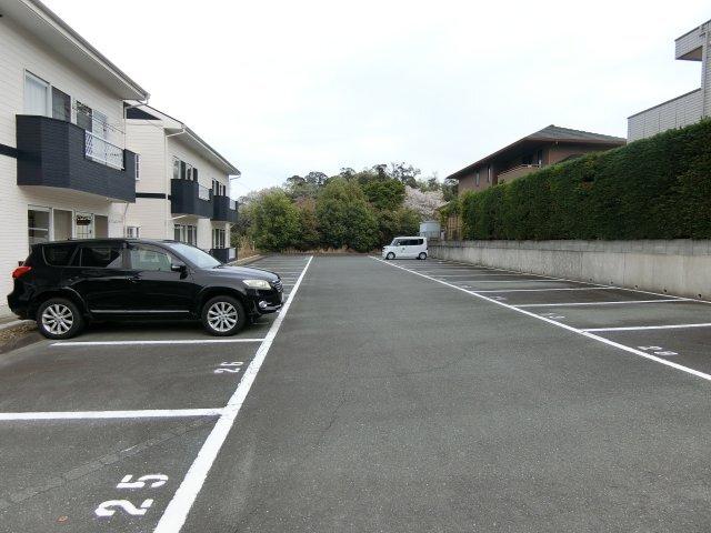 袋井市愛野アパート 駐車場