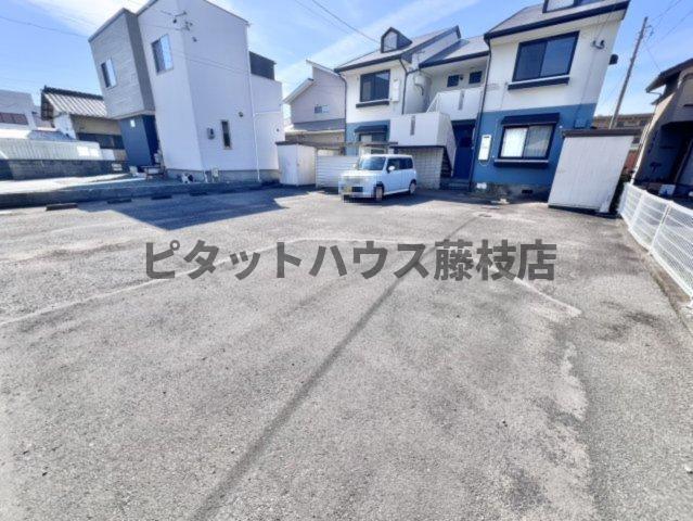 焼津市石津中町アパート 駐車場