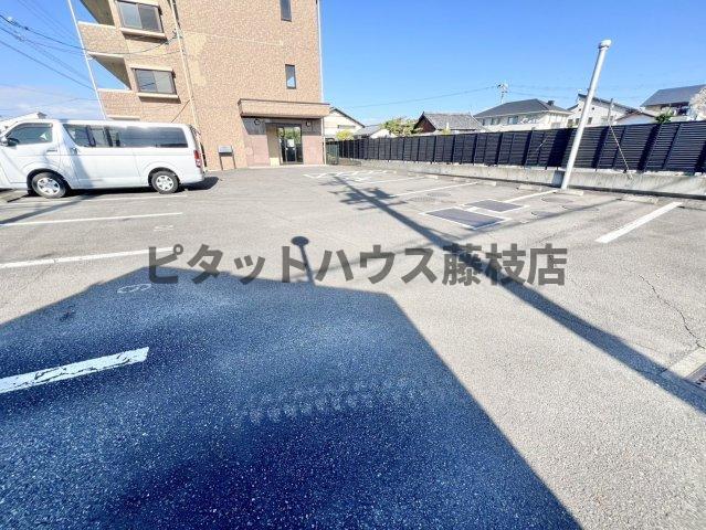 焼津市小土マンション 駐車場