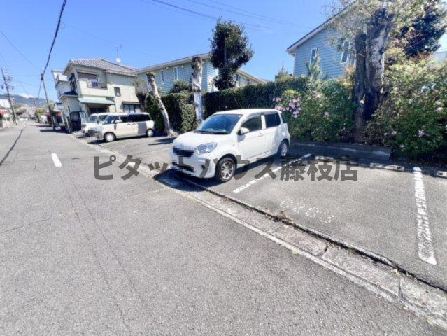焼津市栄町アパート 駐車場