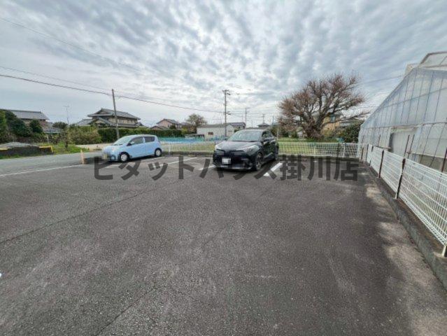 掛川市浜川新田アパート 駐車場