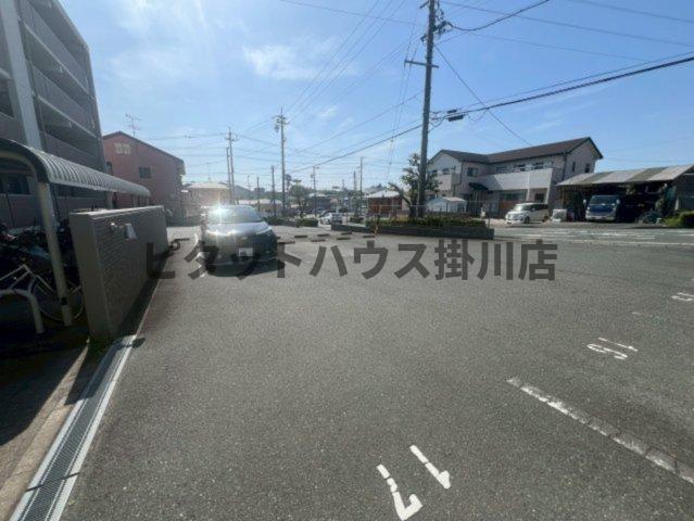 磐田市富丘マンション 駐車場