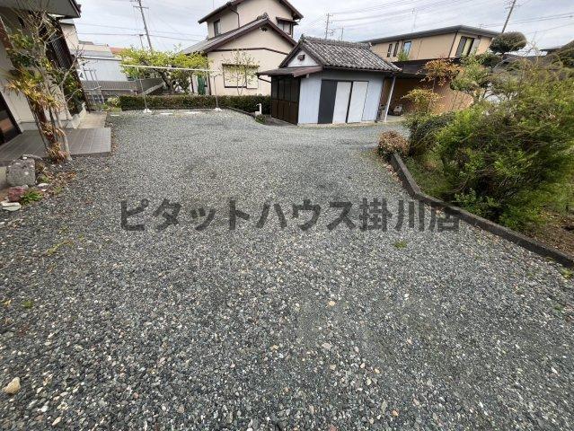 掛川市富部一戸建 駐車場