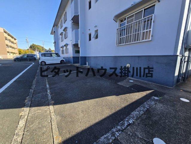 掛川市南マンション 駐車場