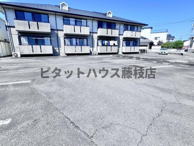 焼津市東小川アパート 駐車場