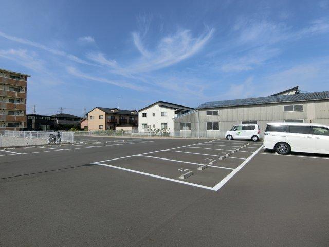 袋井市川井アパート 駐車場