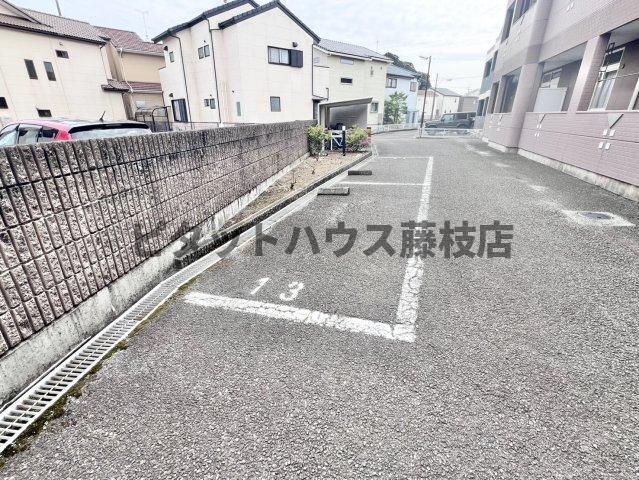 藤枝市下青島アパート 駐車場