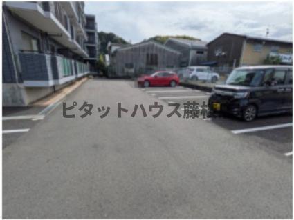 藤枝市堀之内マンション 駐車場