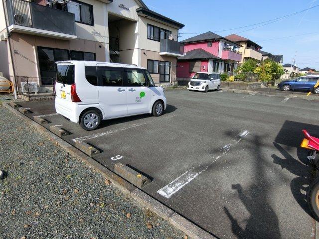掛川市西大渕アパート 駐車場