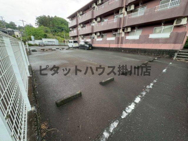 掛川市家代マンション 駐車場