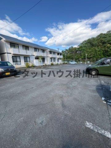 袋井市豊沢アパート 駐車場