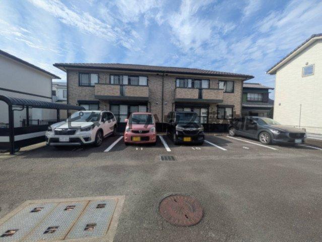 藤枝市田沼アパート 駐車場
