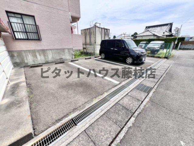焼津市東小川マンション 駐車場