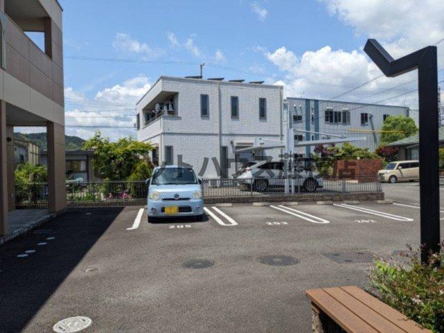 藤枝市横内アパート 駐車場