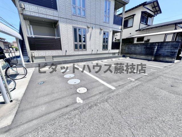 焼津市柳新屋アパート 駐車場