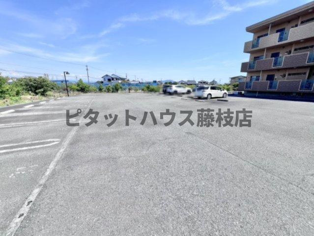 焼津市上泉マンション 駐車場