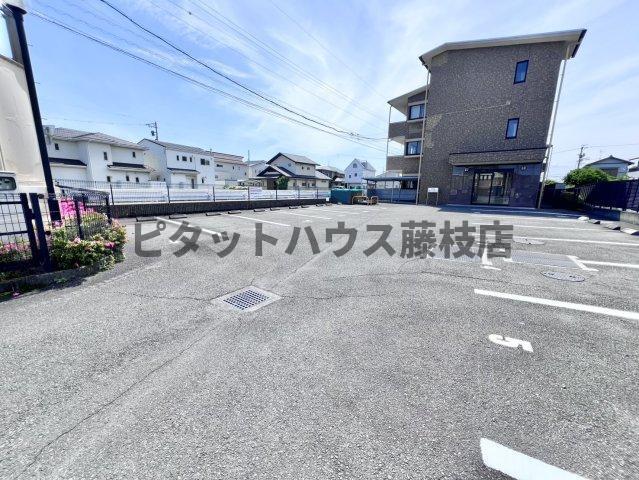 焼津市小土マンション 駐車場