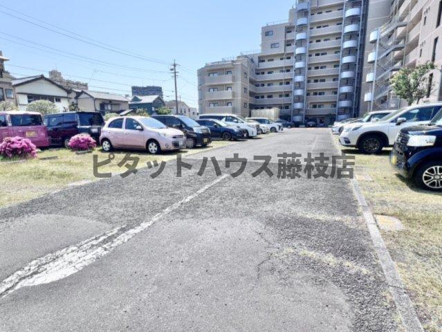 焼津市駅北マンション 駐車場