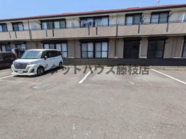 藤枝市高岡アパート 駐車場