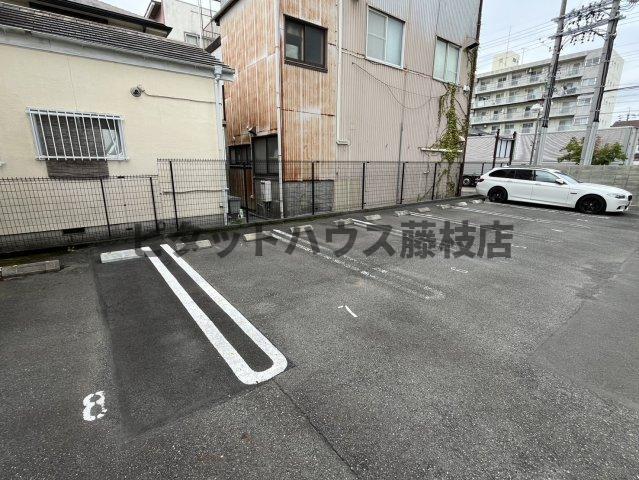 藤枝市駅前マンション 駐車場