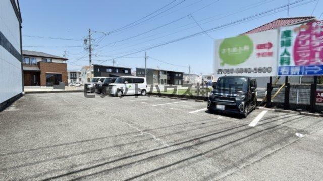 掛川市富部アパート 駐車場