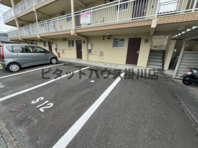 掛川市南マンション 駐車場
